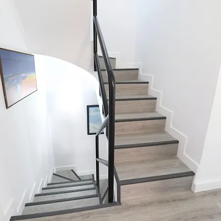 Spacious Townhouse With Terraces And Pool In Apartment *