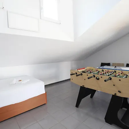 Spacious Townhouse With Terraces And Pool In Apartment *