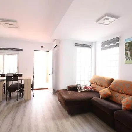 Spacious Townhouse With Terraces And Pool In * Sagunto
